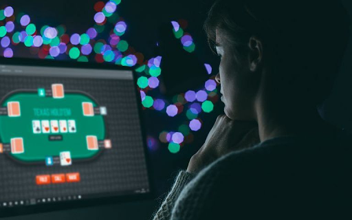 teen-playing-texas-holdem-online